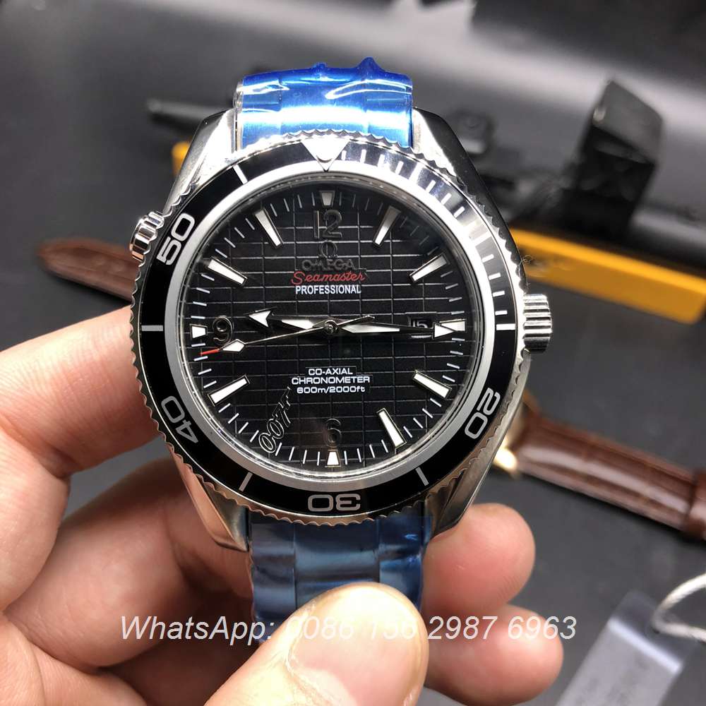 O035Z76, Omega 007 Seamaster automatic glass back