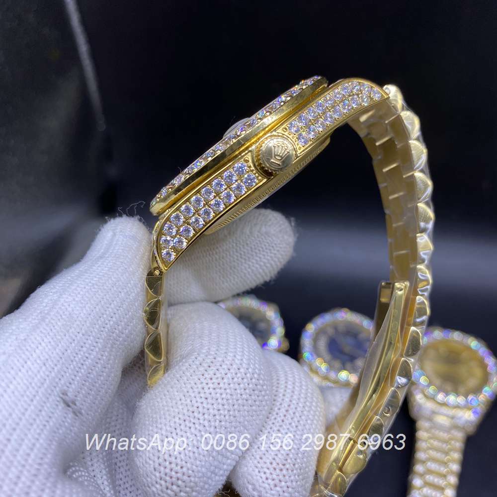 R110SF316, DayDate gold case shiny diamonds prongset bezel 43mm weight 150g