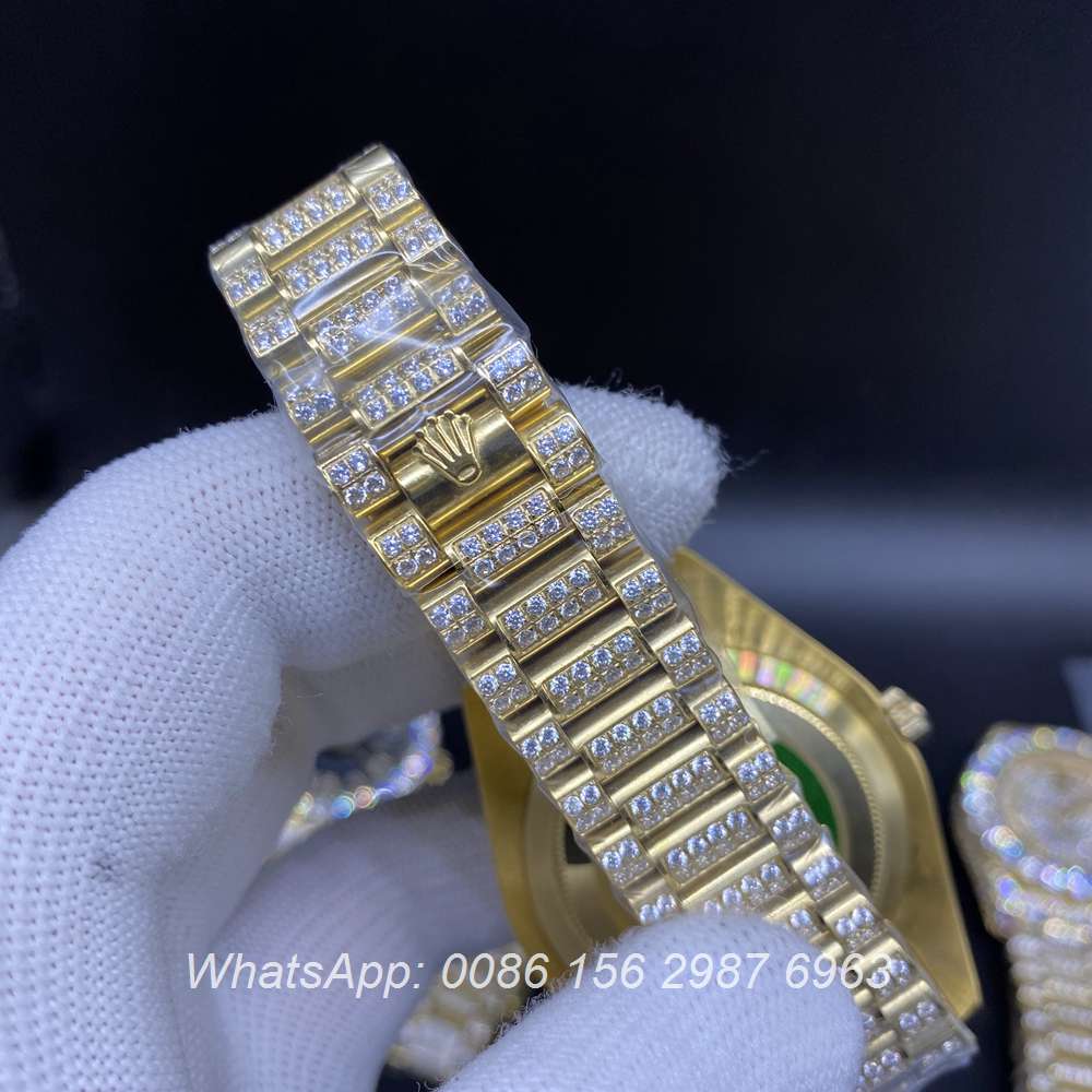 R110SF316, DayDate gold case shiny diamonds prongset bezel 43mm weight 150g