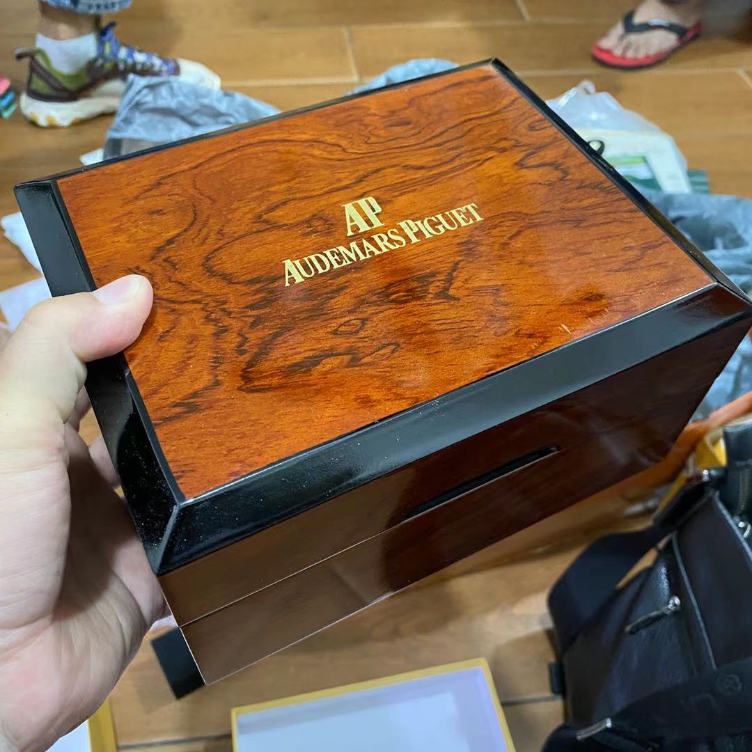 AP wooden box #35