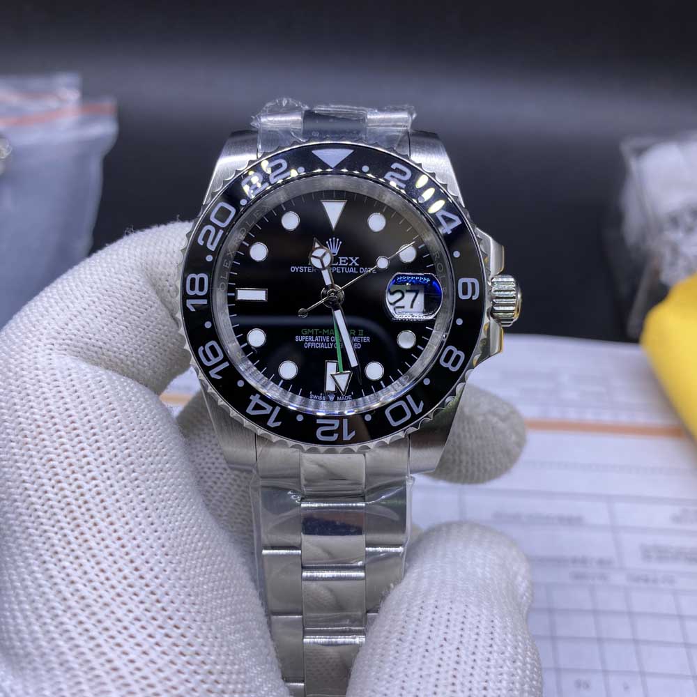 GMT AAA+ stainless steel silver case black dial classic model YT033