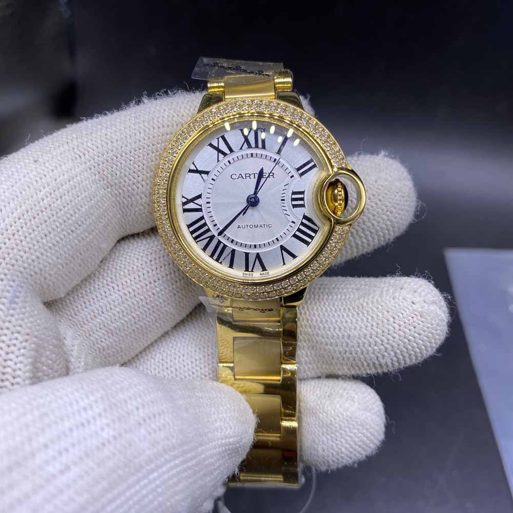 Cartier 33mm women size yellow gold case automatic diamonds bezel HZ035