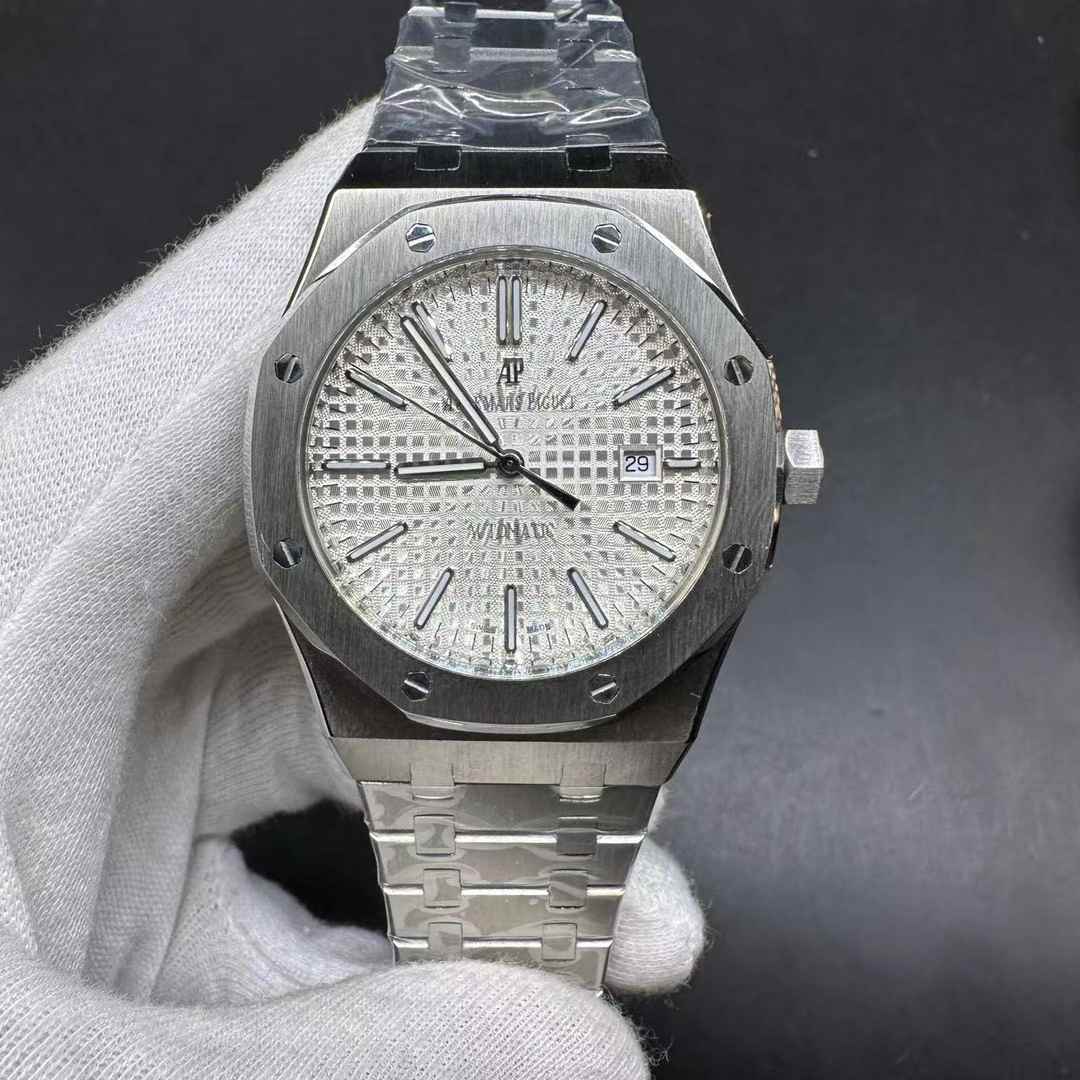 AP Royal Oak 15400 AAA automatic Steel case 42mm White dial  115$