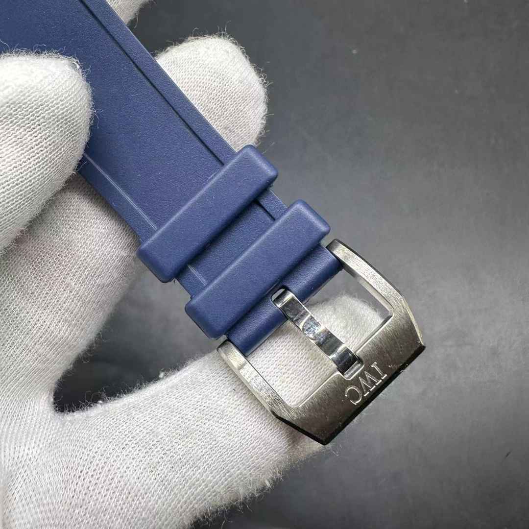 IWC AAA Chronograph quartz movement Steel case 44mm Blue dial Blue rubber strap men’s stopwatch 115$