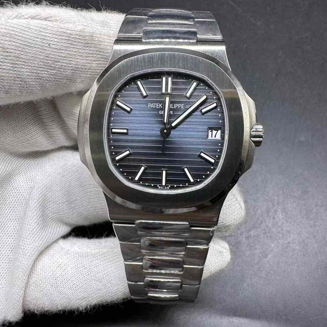 Patek Philippe Nautilus 5711 PPF 330 movement Steep case 40mm Blue dial  D85