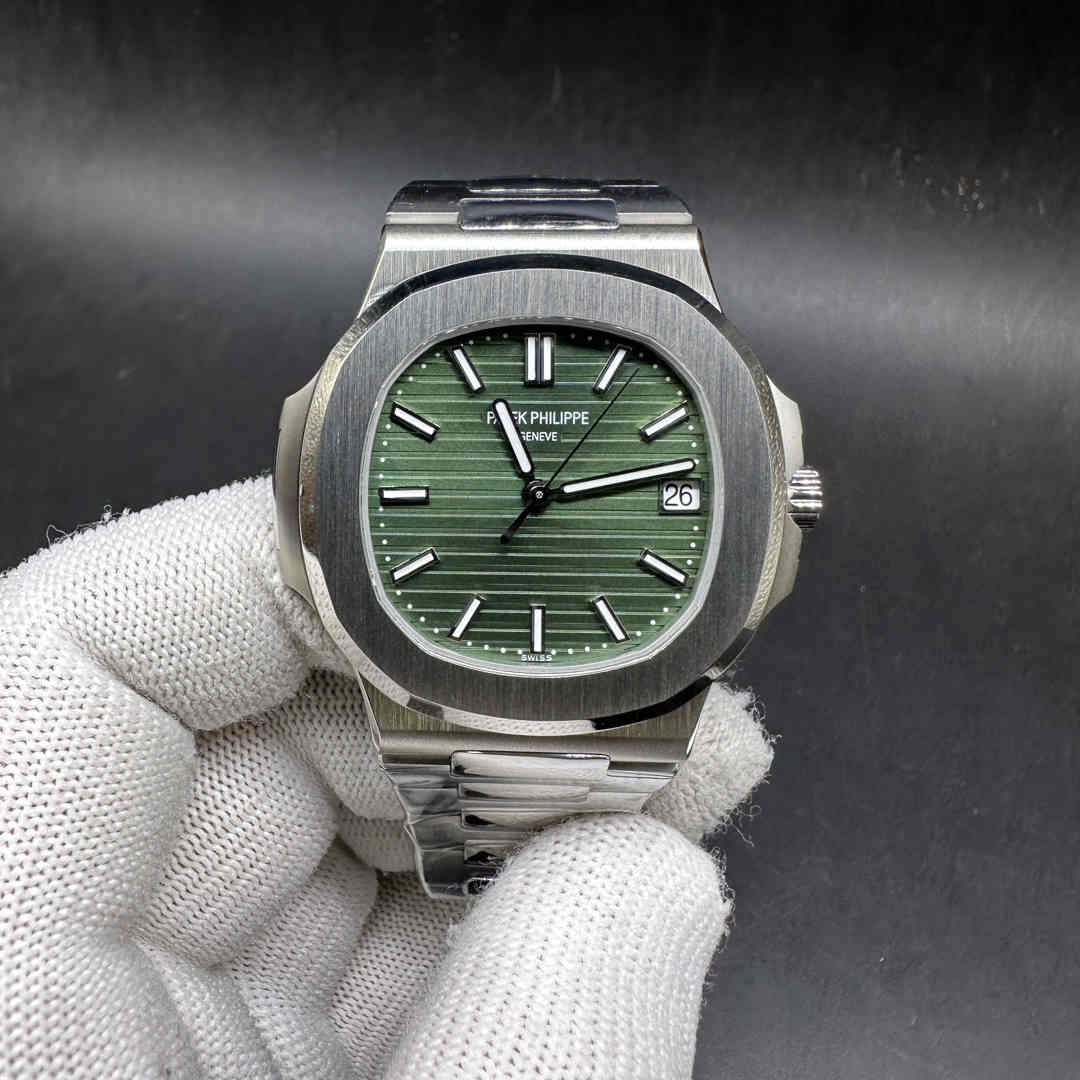 Patek Philippe 5711 3K factory Cal.26-330 automatic Steel thin case 40mm Green dial E 00