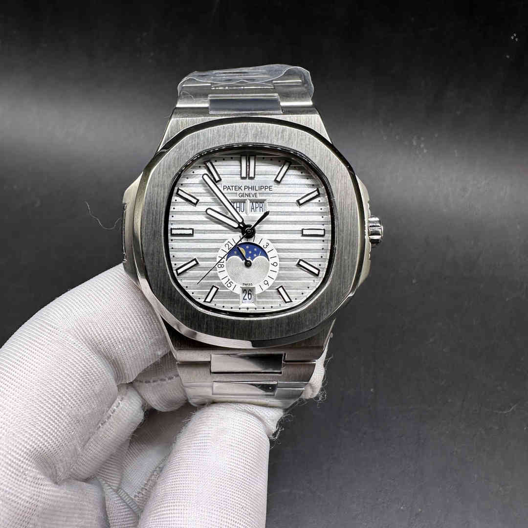 Patek Philippe Nautilus 5726 AAA automatic Steel case 40mm silver dial  A15