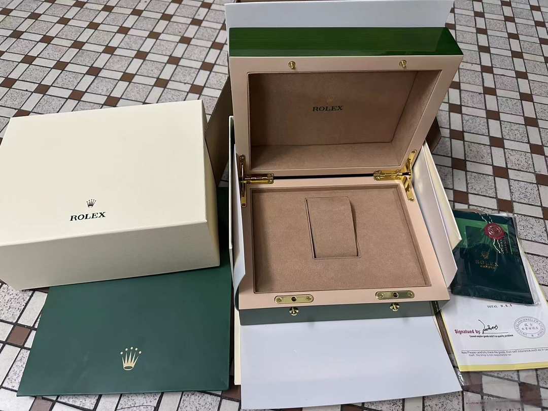 Rolex high grade wooden green box 2kg.  100$