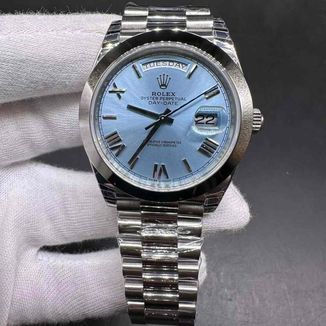 Rolex Daydate 228206 EW factory 3255 automatic Steel case 40mm Smooth bezel ice blue Roman dial President bracelet.  C50