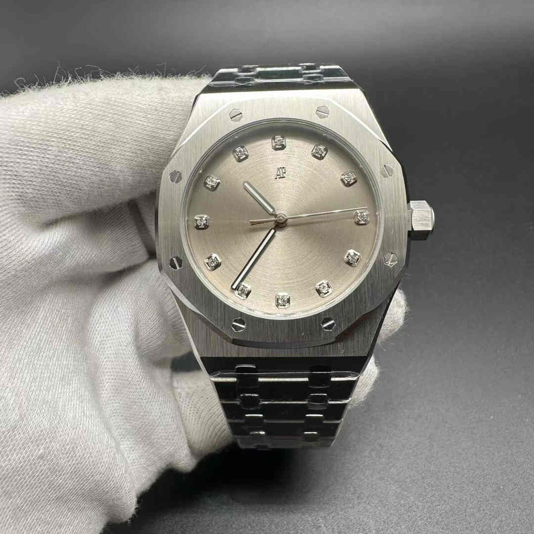 AP Royal Oak AAA automatic Steel case 42mm Gray dial. A15