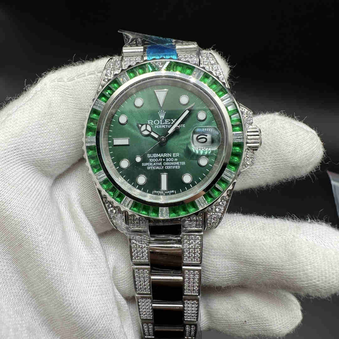 Rolex SUB green AAA automatic diamonds case 40mm green baguette bezel green dial oyster diamonds strap.  A98