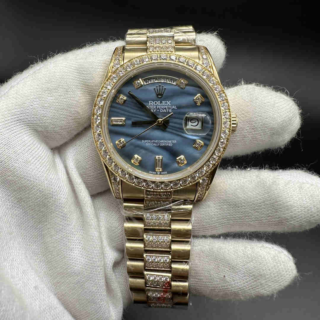 Rolex Daydate 36 AAA automatic Yellow gold case 36mm Blue pearl dial diamonds bracelet. A28