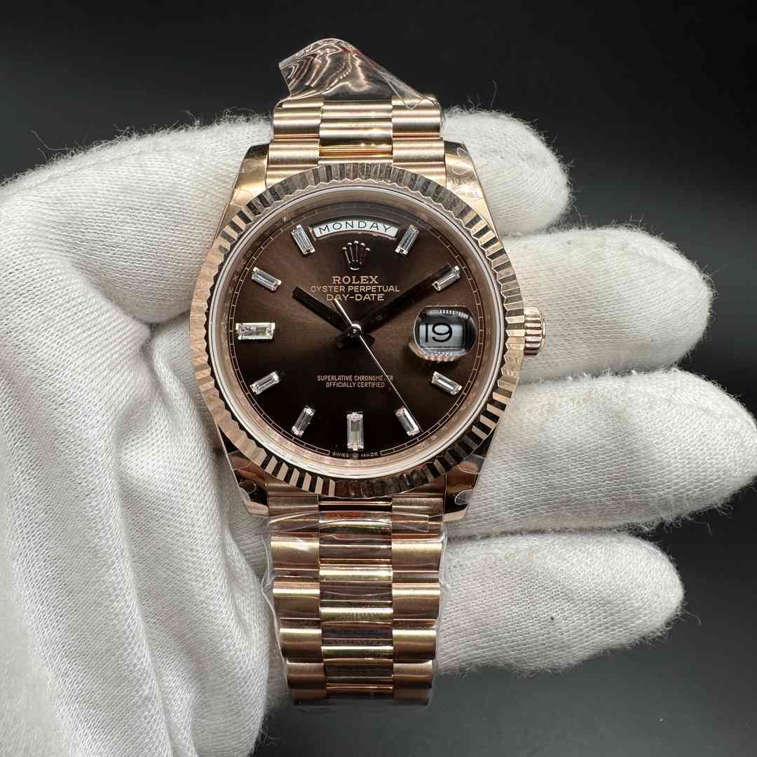 Rolex Daydate 40 228235 GM factory 3255 automatic Rose gold case 39mm Baguette brown dial President bracelet.  D90