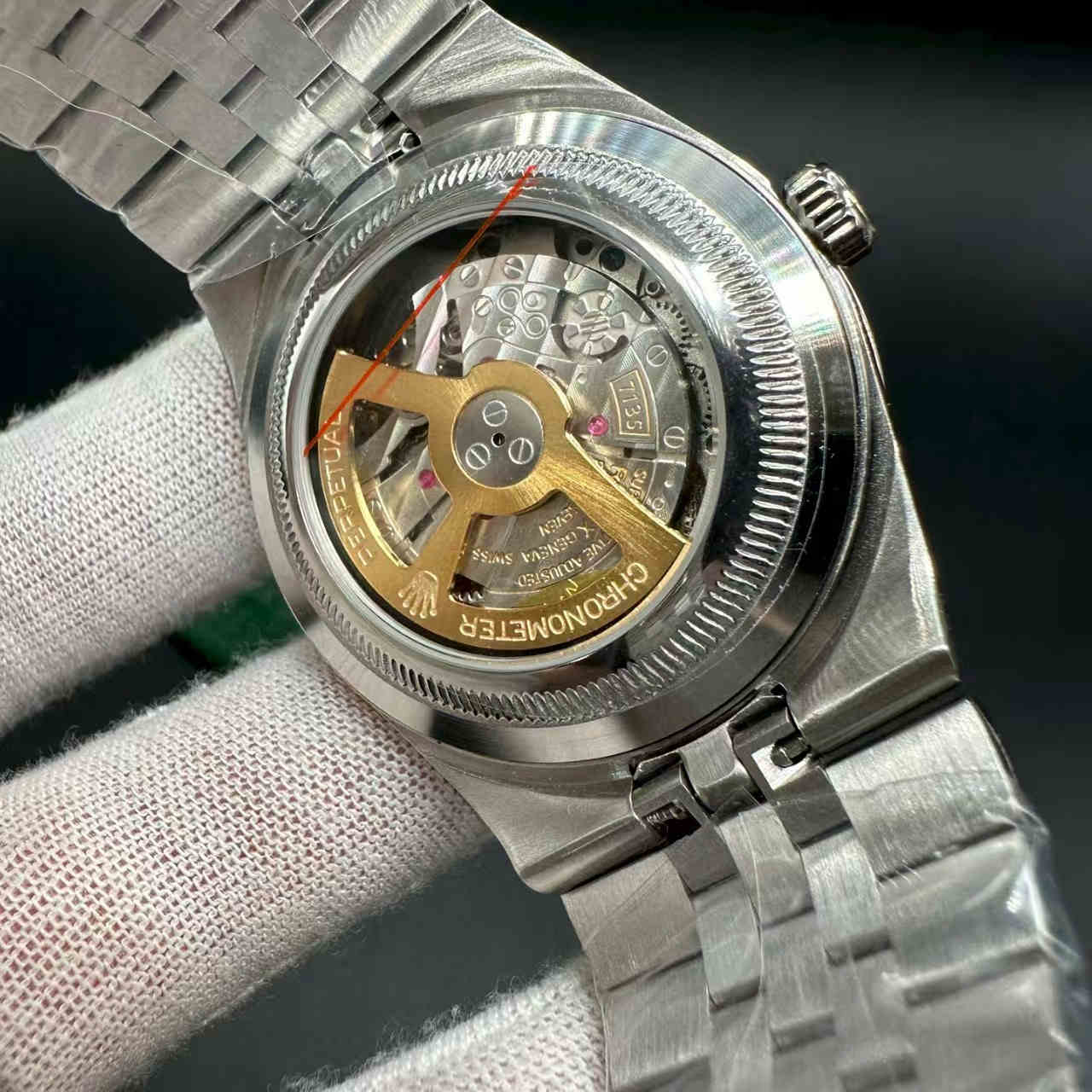 Oyster perpetual Land-dweller AAA+ automatic Stainless steel 40mm Fluted green dial jubilee band. A35