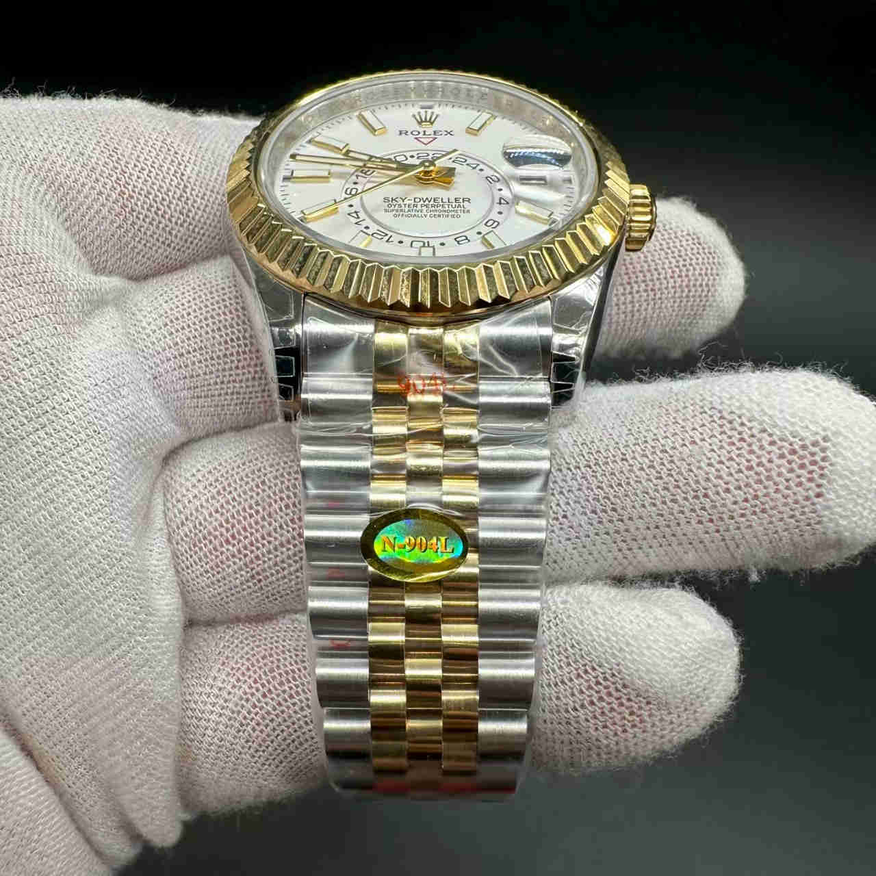 Sky-dweller Noob 9001 automatic super clone 2tone gold case 42mm White dial Jubilee band. D 00