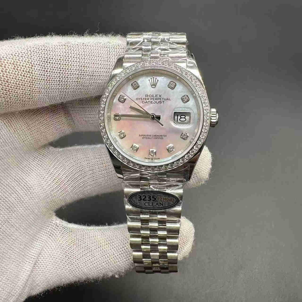 Datejust 36mm clean 3235 stainless steel case 36mm diamonds bezel white pearl dial jubilee band. C 00