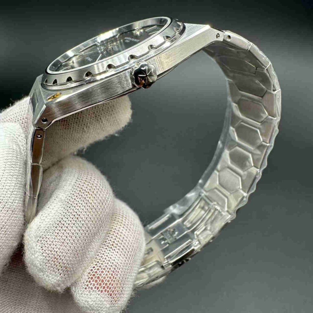 Vacheron Constantin Historiques VC 222 Swiss 2455 movement stainless steel case white dial 37mm. C 90