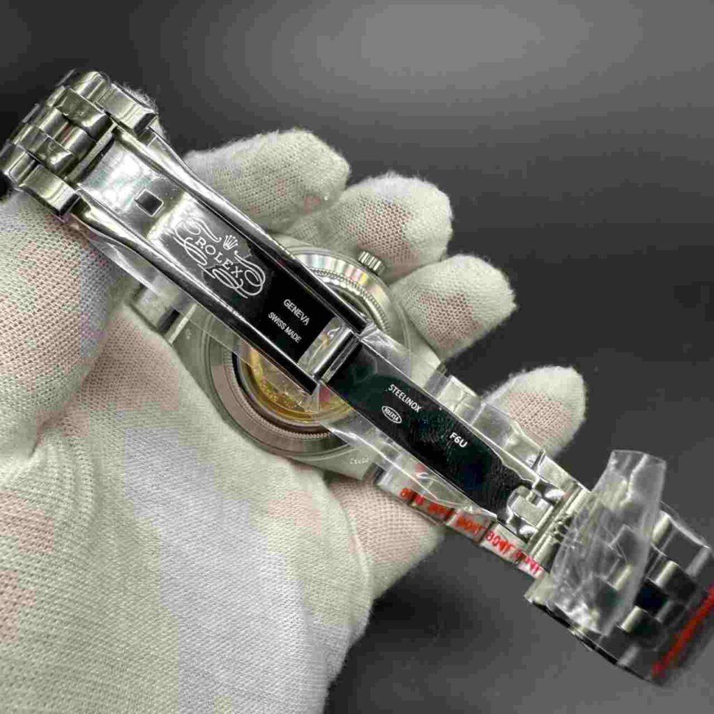 Oyster perpetual Land-dweller AAA automatic white fluted dial 40mm. A15