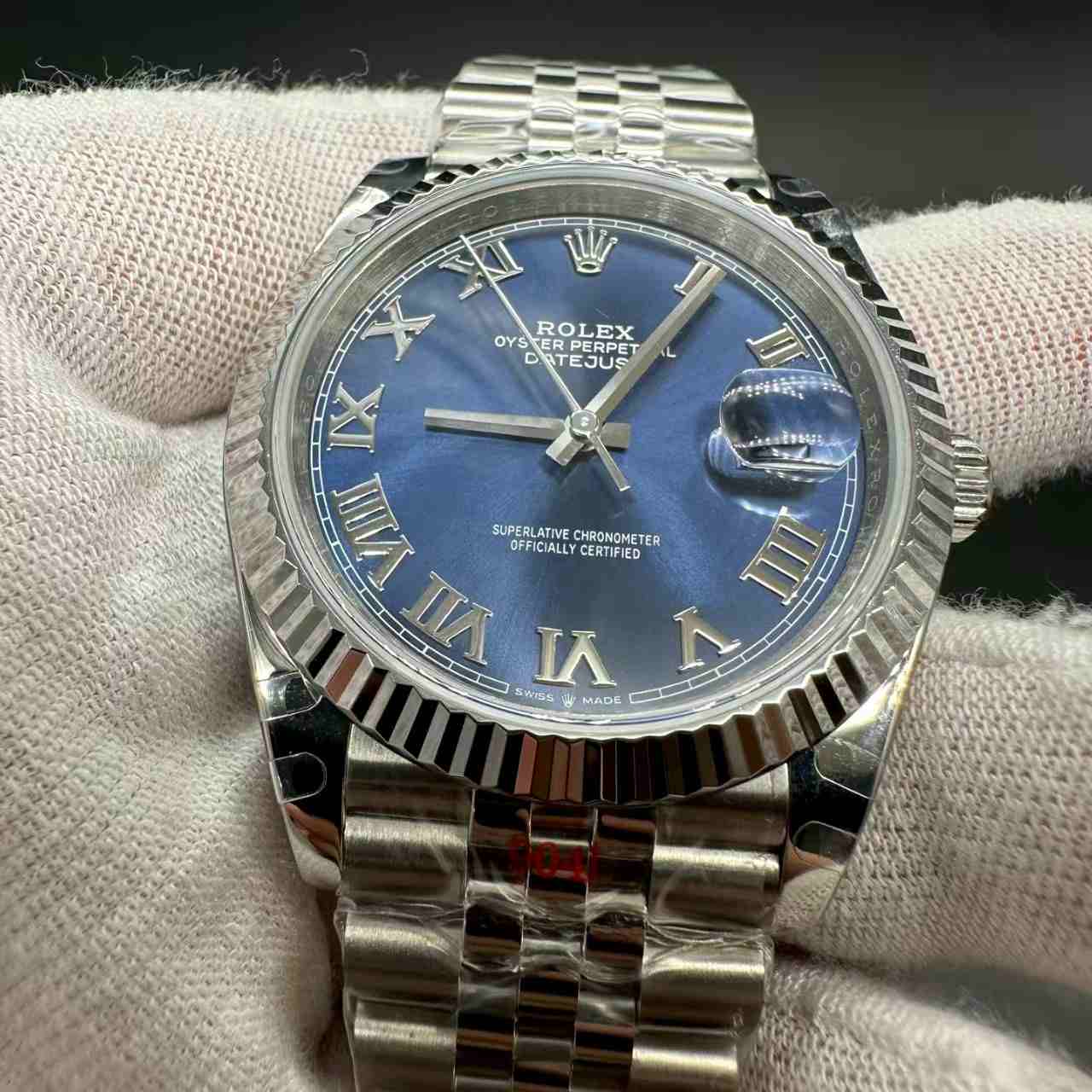 Datejust GM 3235 stainless steel 41mm blue dial jubilee band. D50