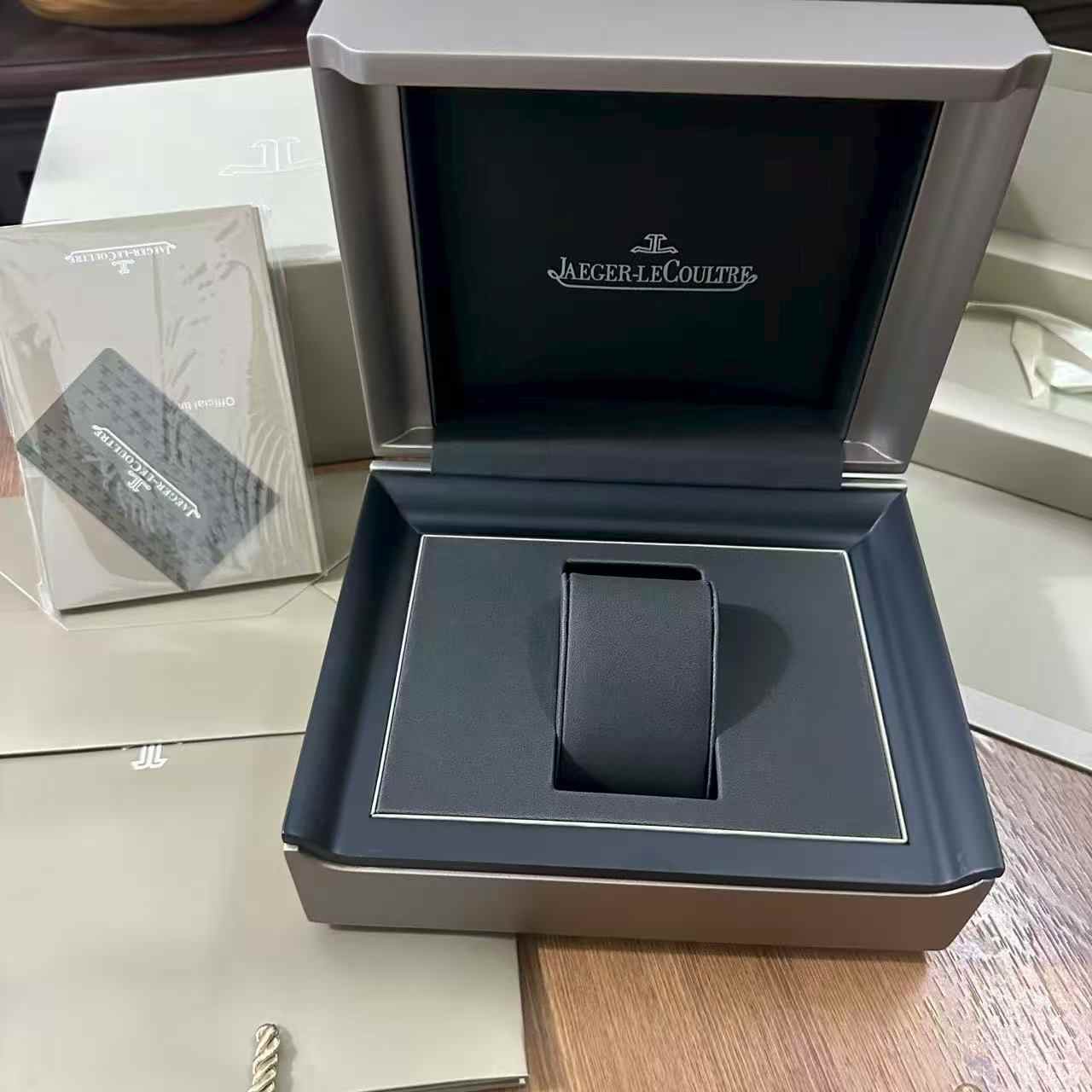 JL boxes A06 and A15 The white one A06 price 50$ The black one A15 price 85$