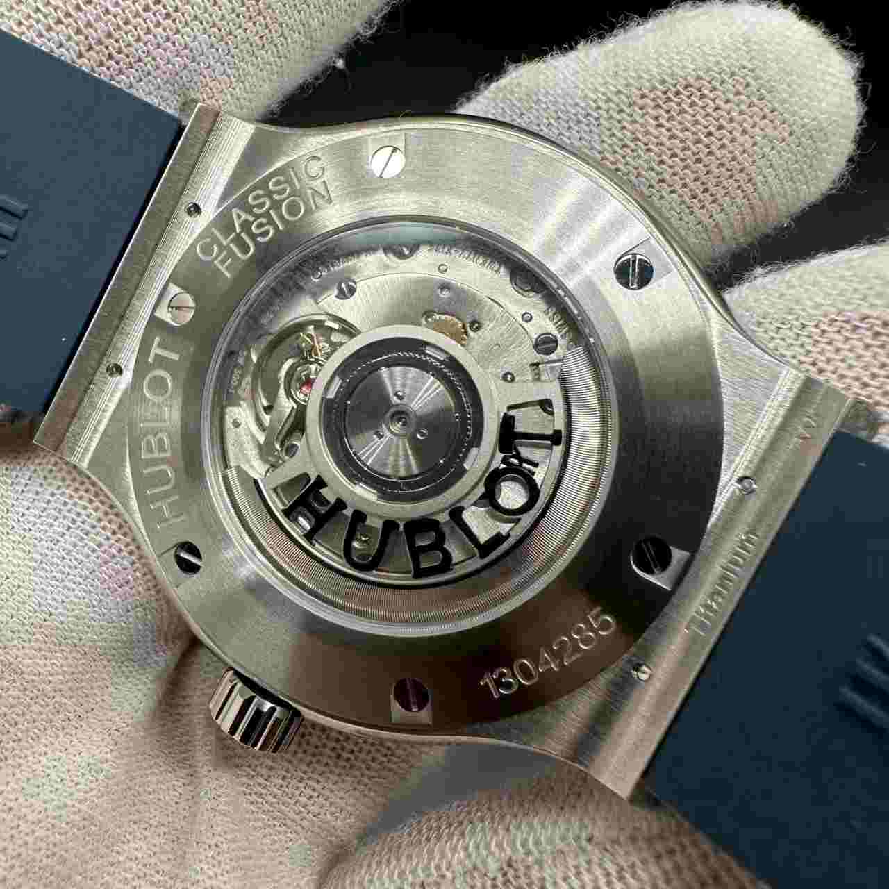 Hublot super version SW300-1 automatic movement Stainless steel 40mm blue dial blue rubber strap. F50