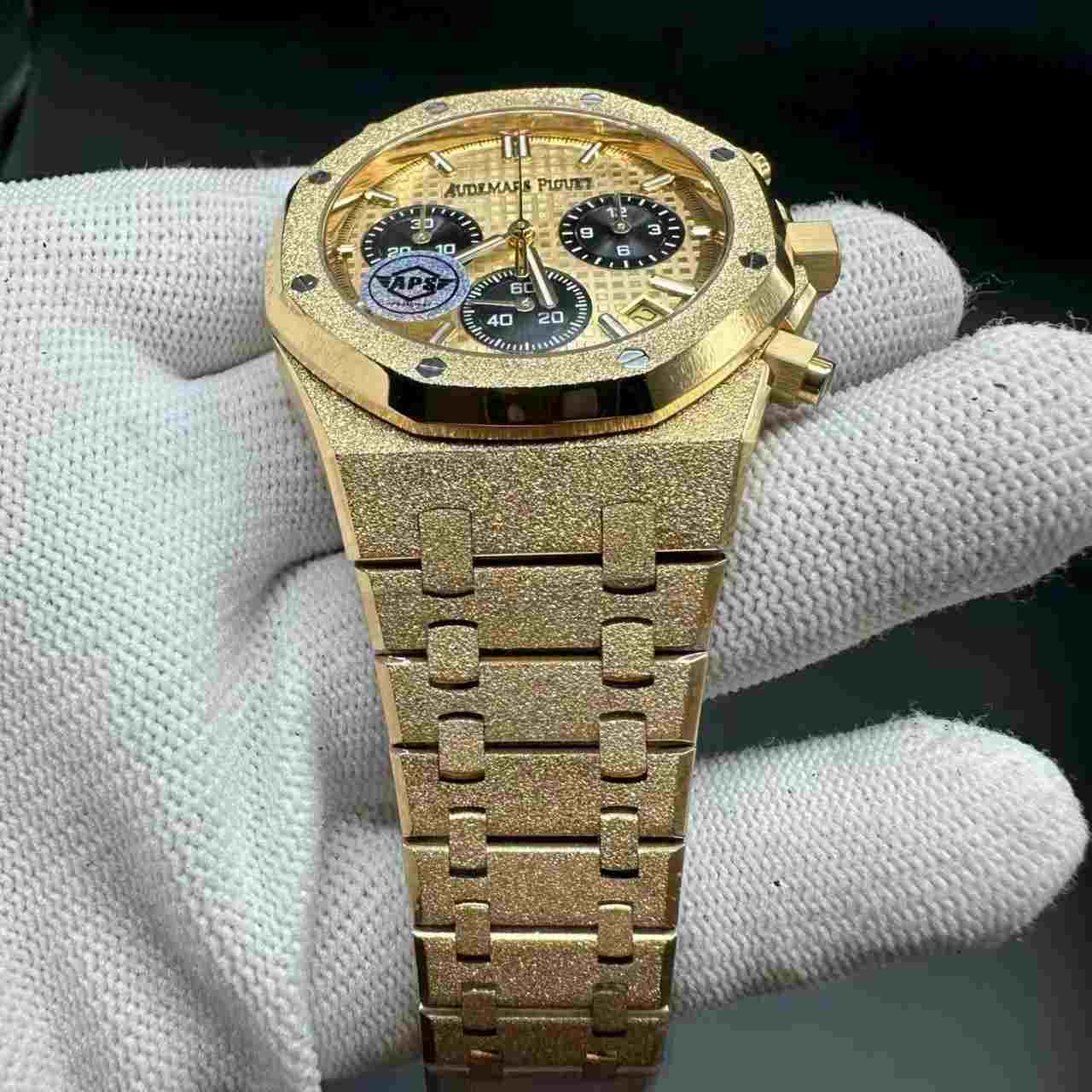 AP Royal Oak 26240 Chronograph APS factory Cal.4401 automatic Frosted yellow gold case 41mm gold dial weight 170g. H80