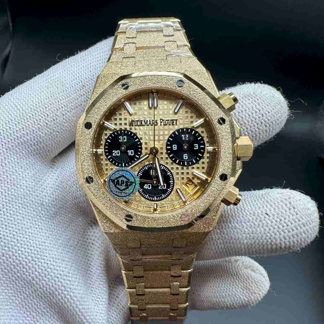AP Royal Oak 26240 Chronograph APS factory Cal.4401 automatic Frosted yellow gold case 41mm gold dial weight 170g. H80