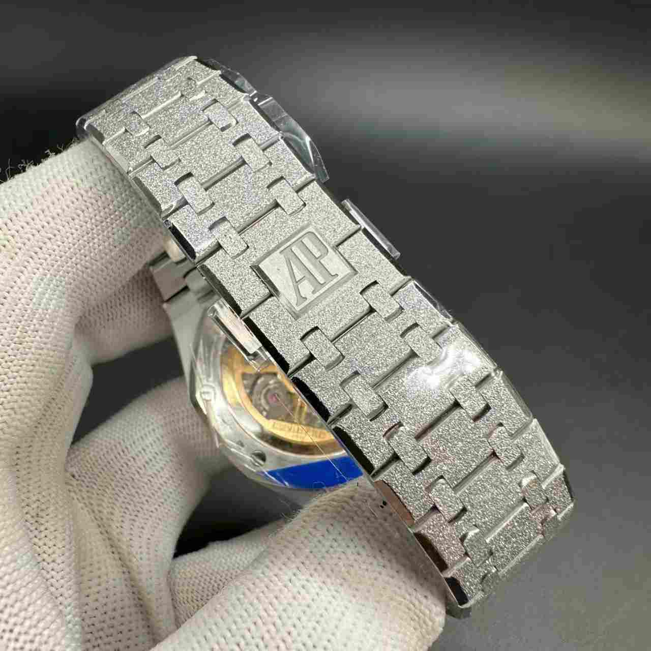 AP Royal Oak 26240 Chronograph APS factory Cal.4401 automatic Frosted silver case 41mm blue /gray dial. G50