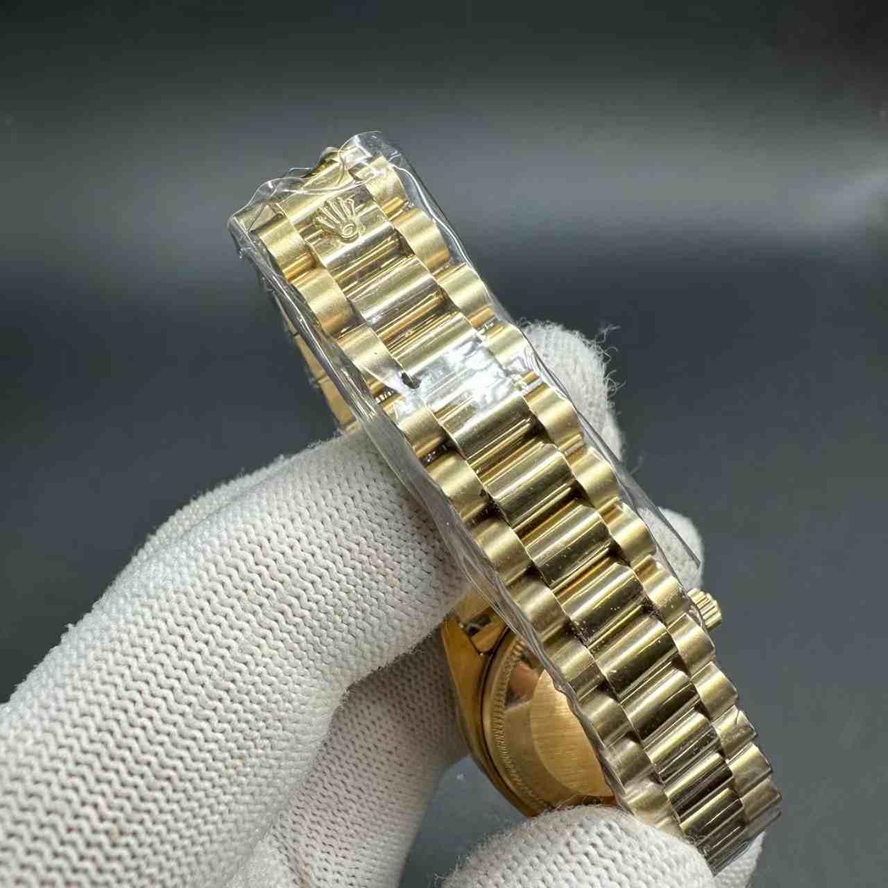 Datejust AAA automatic gold case 31mm diamonds bezel gold dial president band women watch. 115$