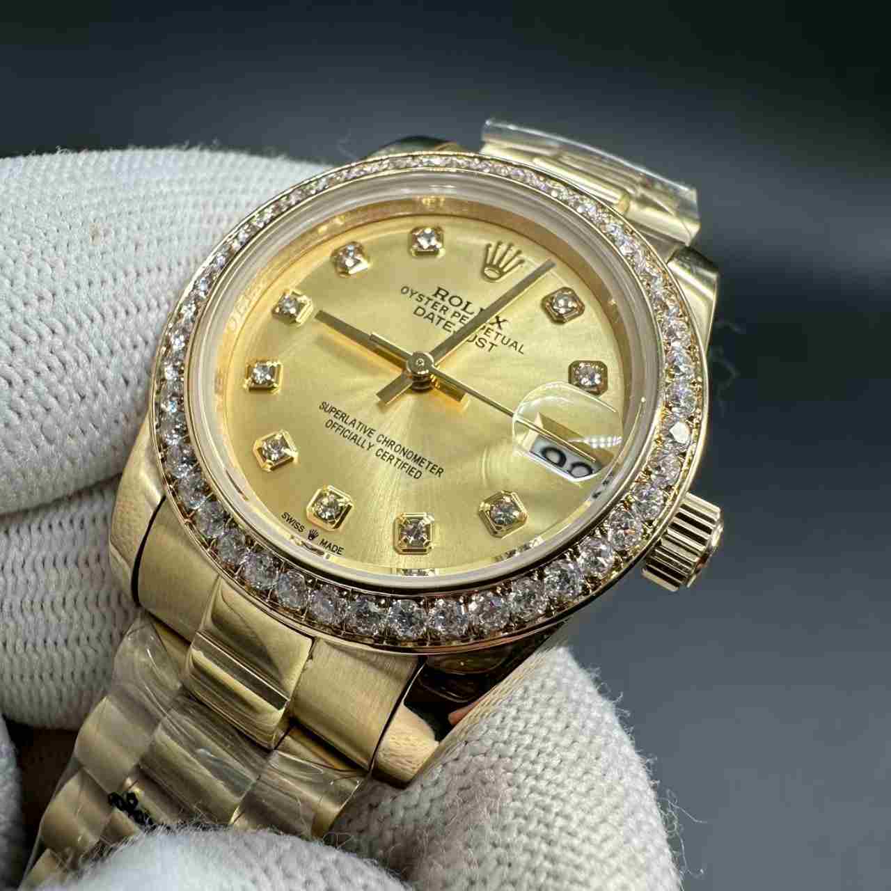 Datejust AAA automatic gold case 31mm diamonds bezel gold dial president band women watch. 115$