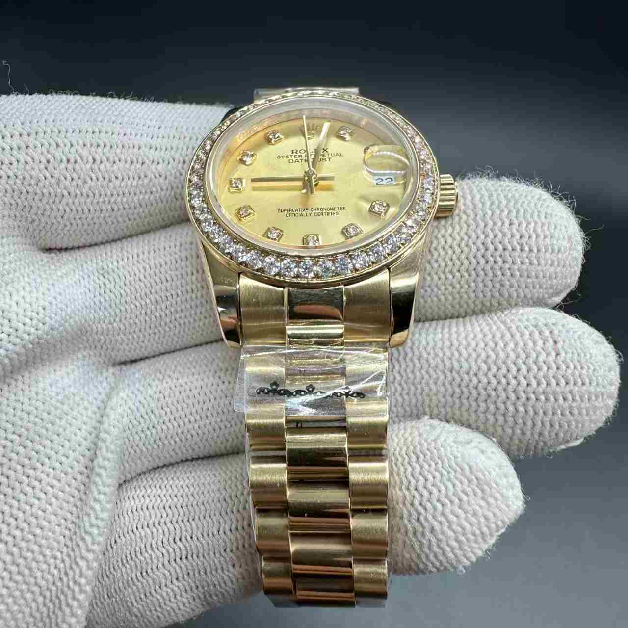 Datejust AAA automatic gold case 31mm diamonds bezel gold dial president band women watch. 115$