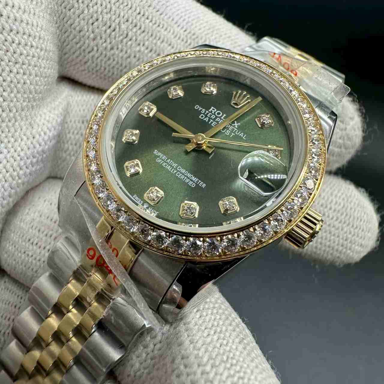 Datejust AAA 2tone gold case 31mm diamonds bezel green dial jubilee band women watch. A15
