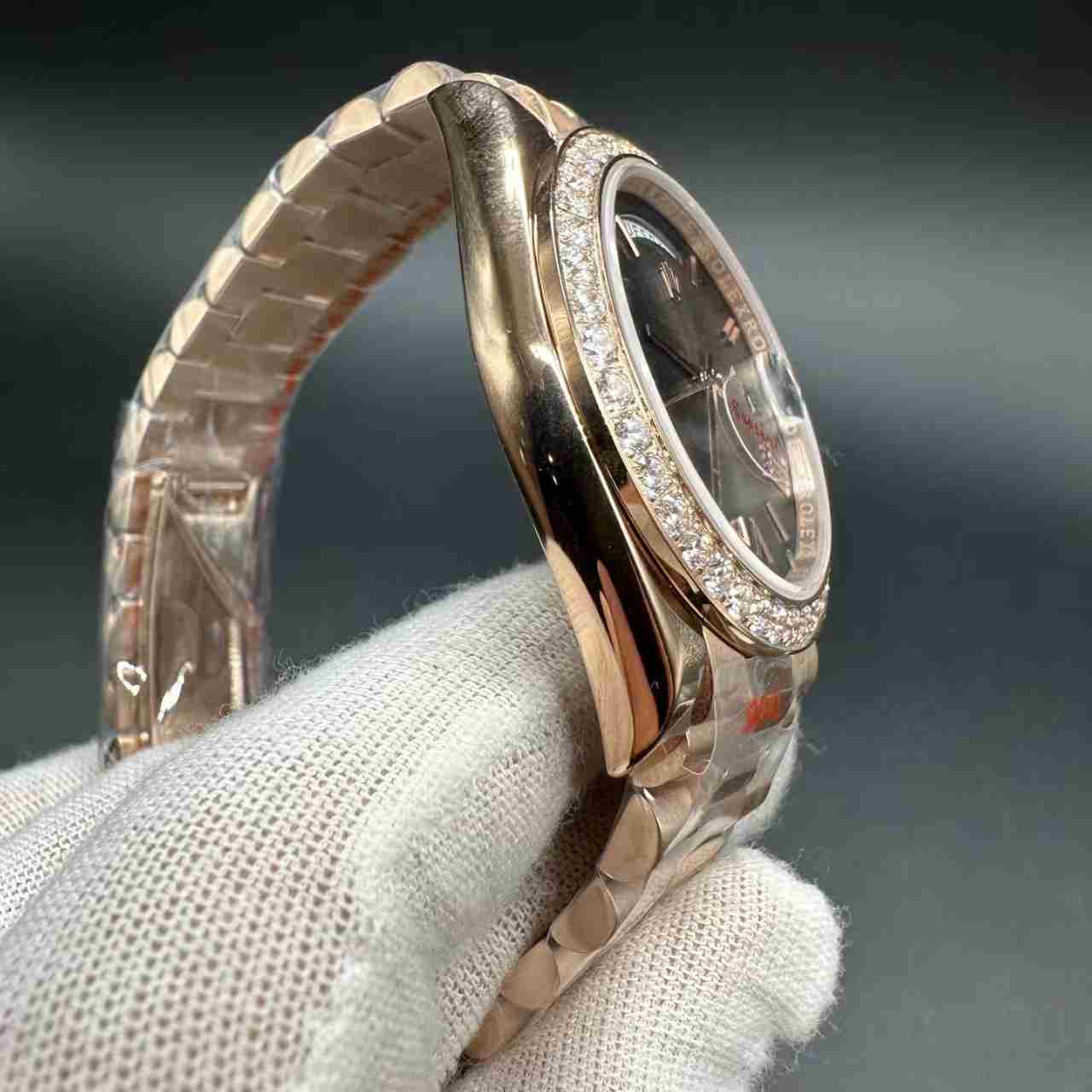 Daydate Ombré rose gold 40mm diamonds bezel AAA+ GD factory. 142$