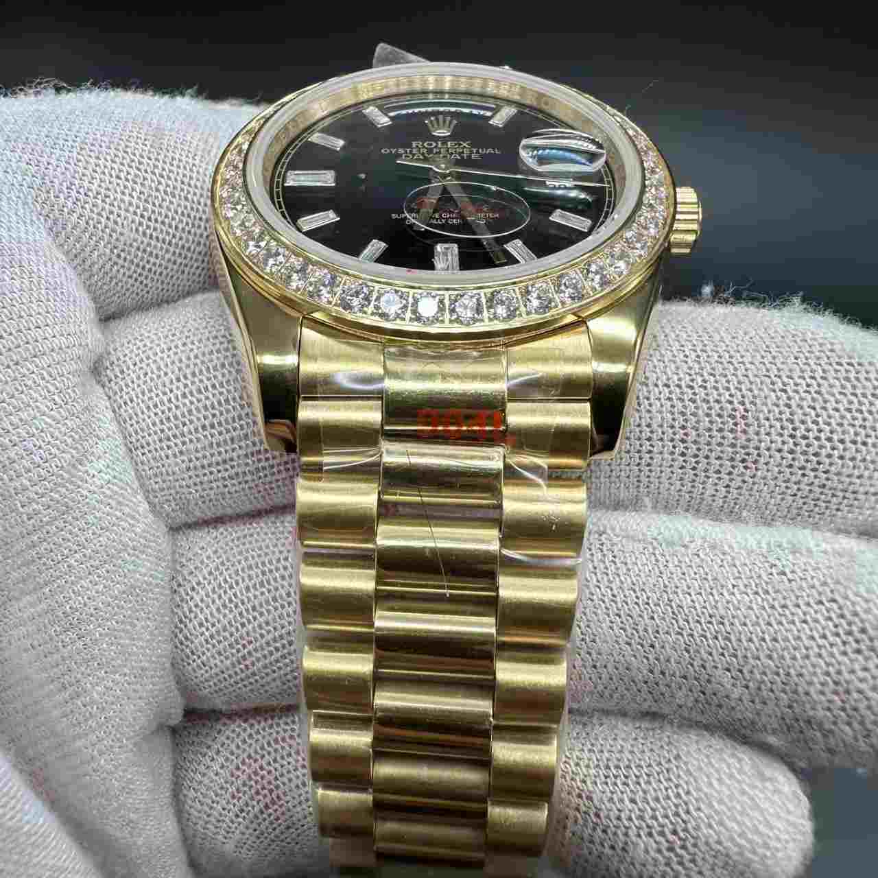 Daydate AAA+ GD factory 2813 automatic Gold case 40mm diamonds bezel baguette black dial President band. 142$