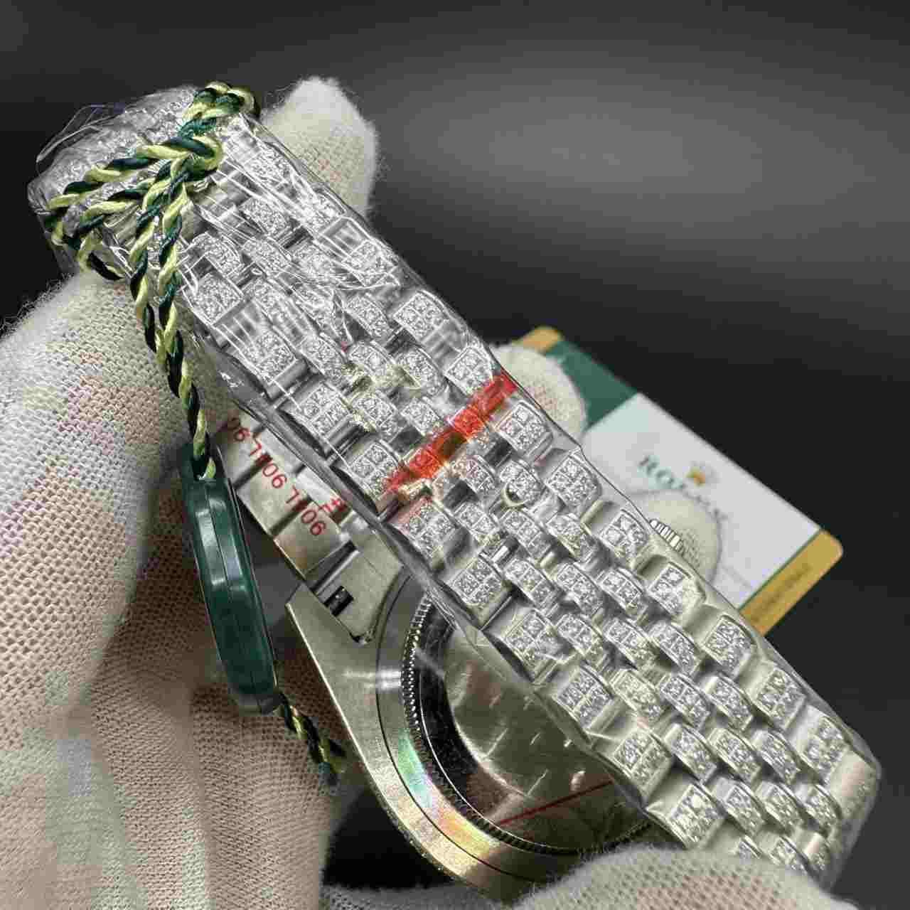 Sky-dweller diamonds AAA automatic silver case 40mm purple dial jubilee band. 300$