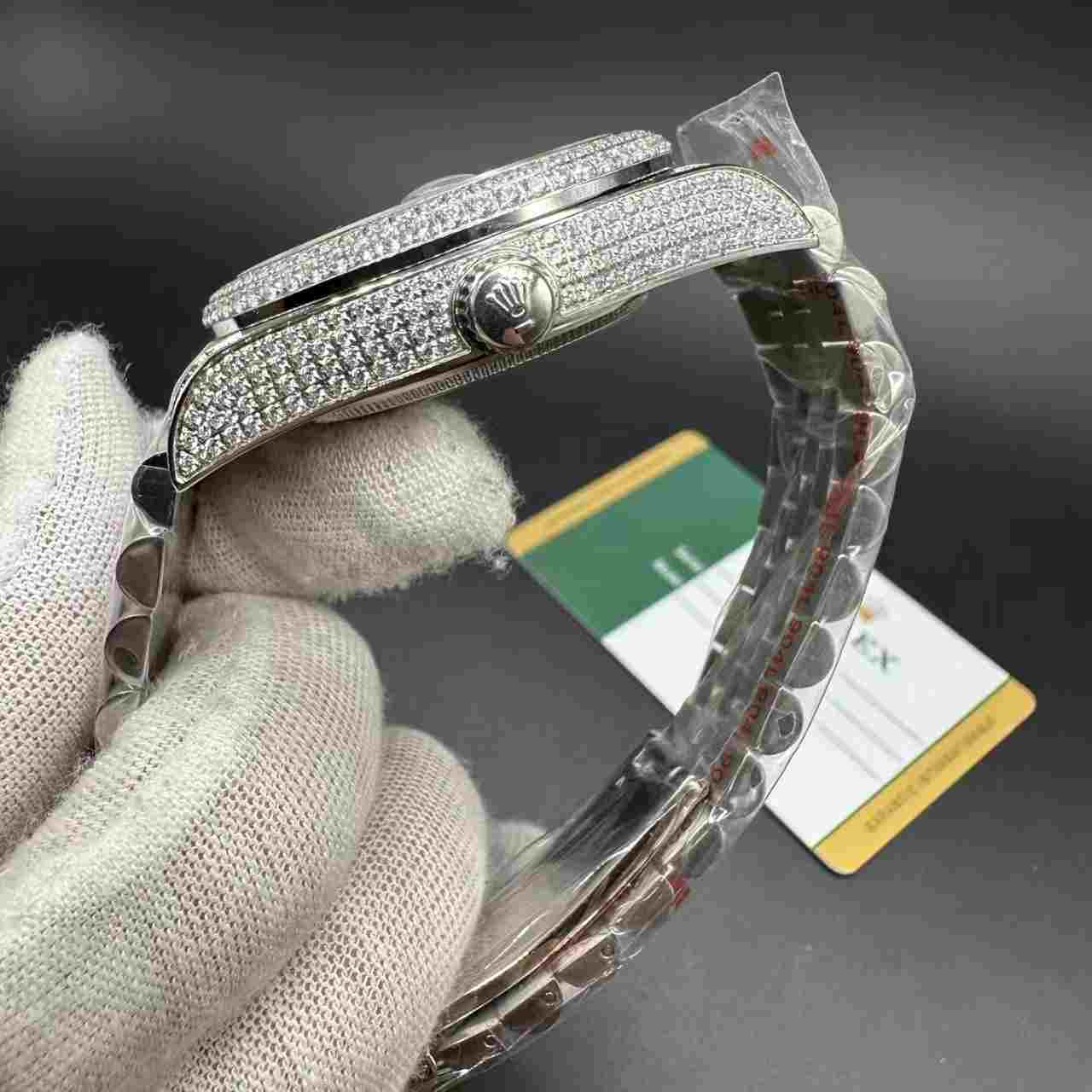 Sky-dweller diamonds AAA automatic silver case 40mm purple dial jubilee band. 300$