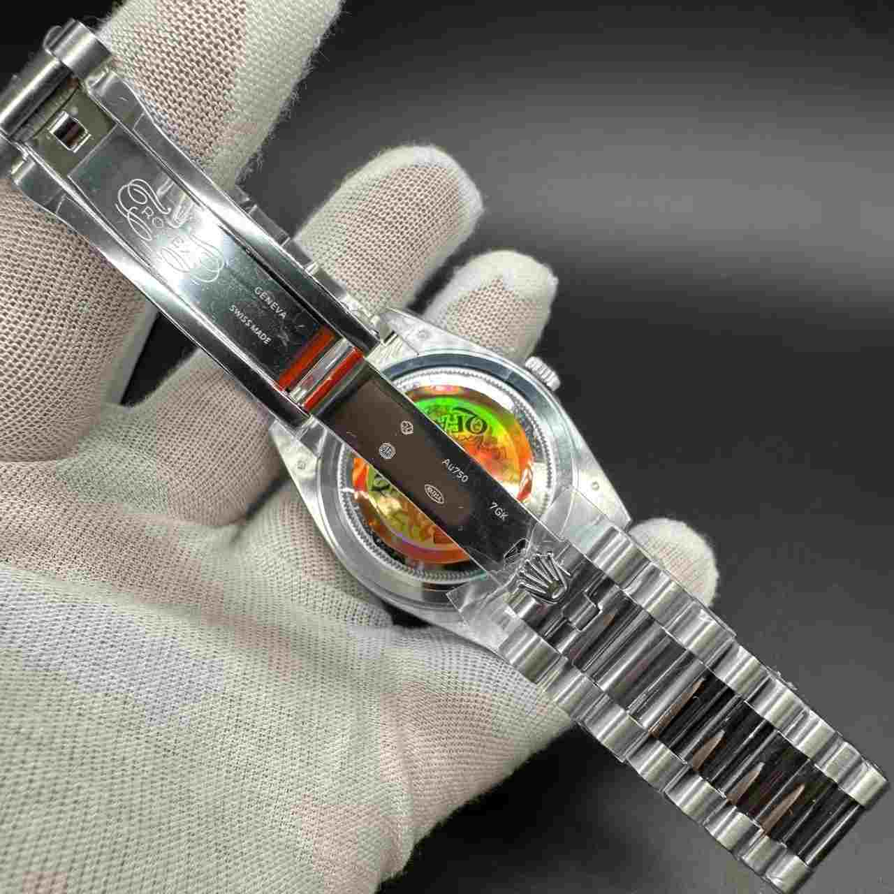 Daydate QF V8 3255 Gain weight 190g Steel case 40mm Blue /Green Ombre dial. 698$