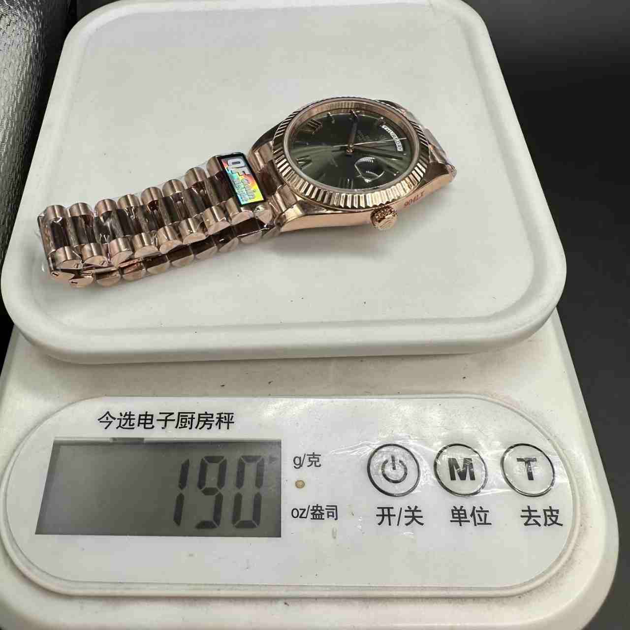 Daydate QF V8 3255 gain weight 190g Rose gold case 40mm Olive green /Ombre smoked dial. 698$