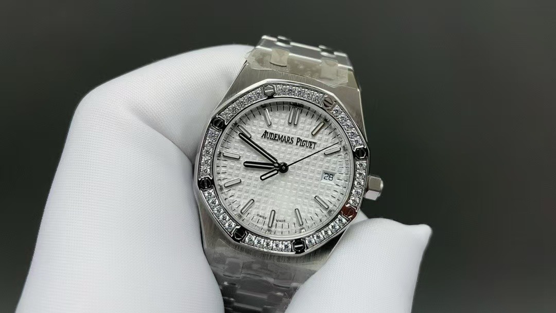 AP Swiss women 34mm automatic iced blue dial 34mm 77350 Cal.5800 movement  350$