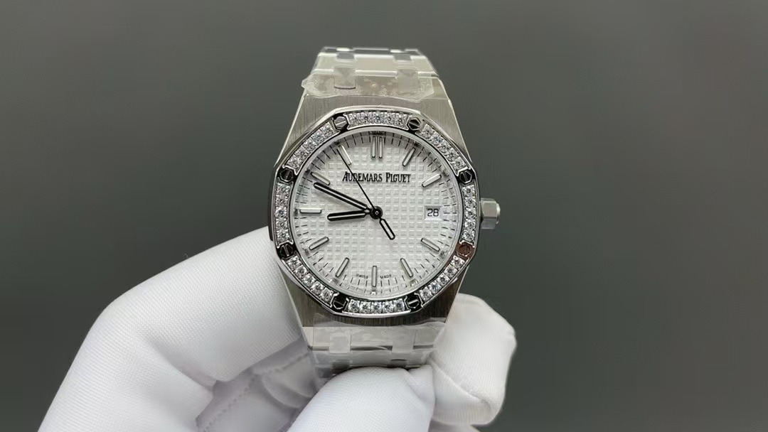 AP Swiss women 34mm automatic iced blue dial 34mm 77350 Cal.5800 movement  350$