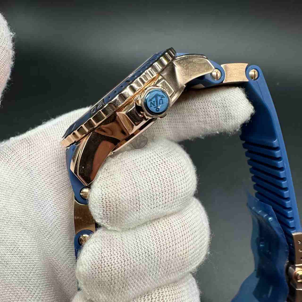 Ulysse Nardin AAA automatic rose gold case 45mm blue dial blue rubber strap. 115$