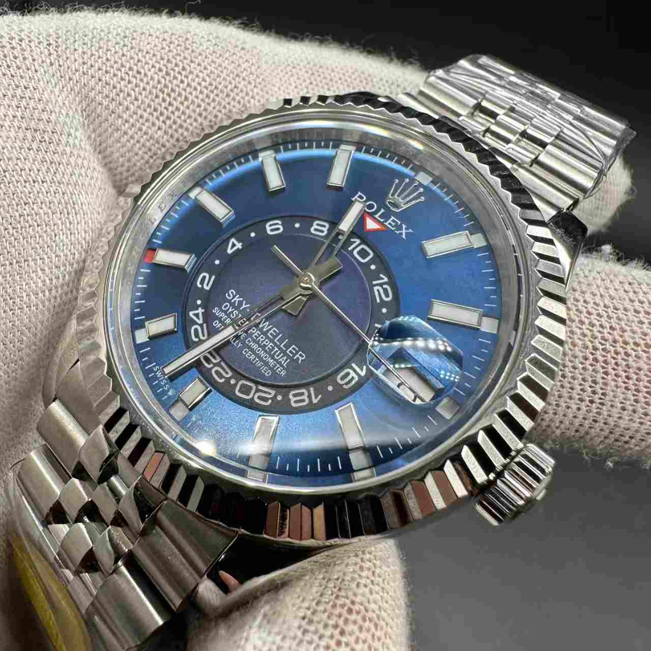 Sky-dweller Super clone Noob V1 9001 automatic steel case 42mm blue dial Jubilee band. 300$