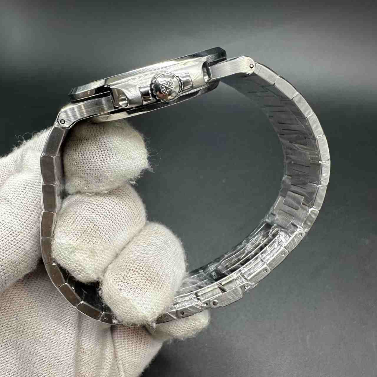 Patek Philippe 40th Anniversary Nautilus 5711 baguette blue dial thin case 40mm GR一体机