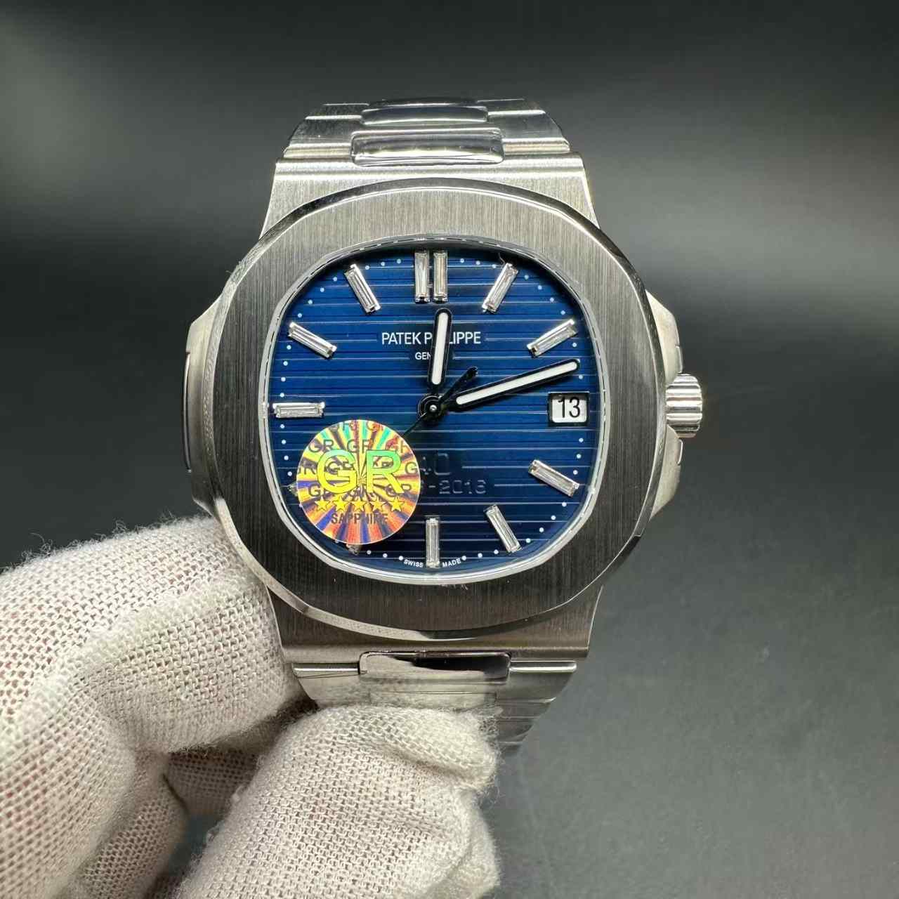 Patek Philippe 40th Anniversary Nautilus 5711 baguette blue dial thin case 40mm GR一体机