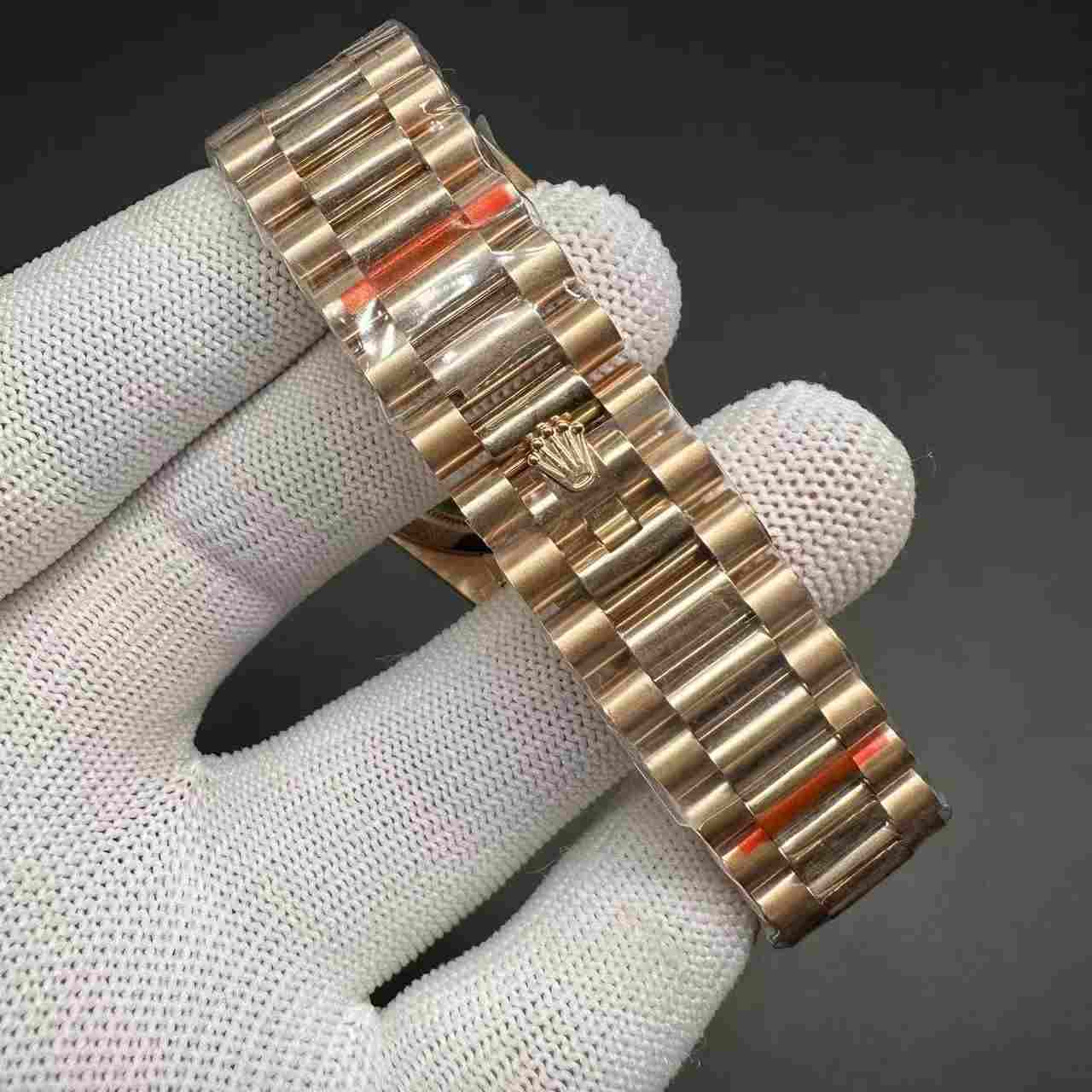 Daydate BP 2813 automatic rose gold case 40mm Moissanite diamonds bezel. 450$