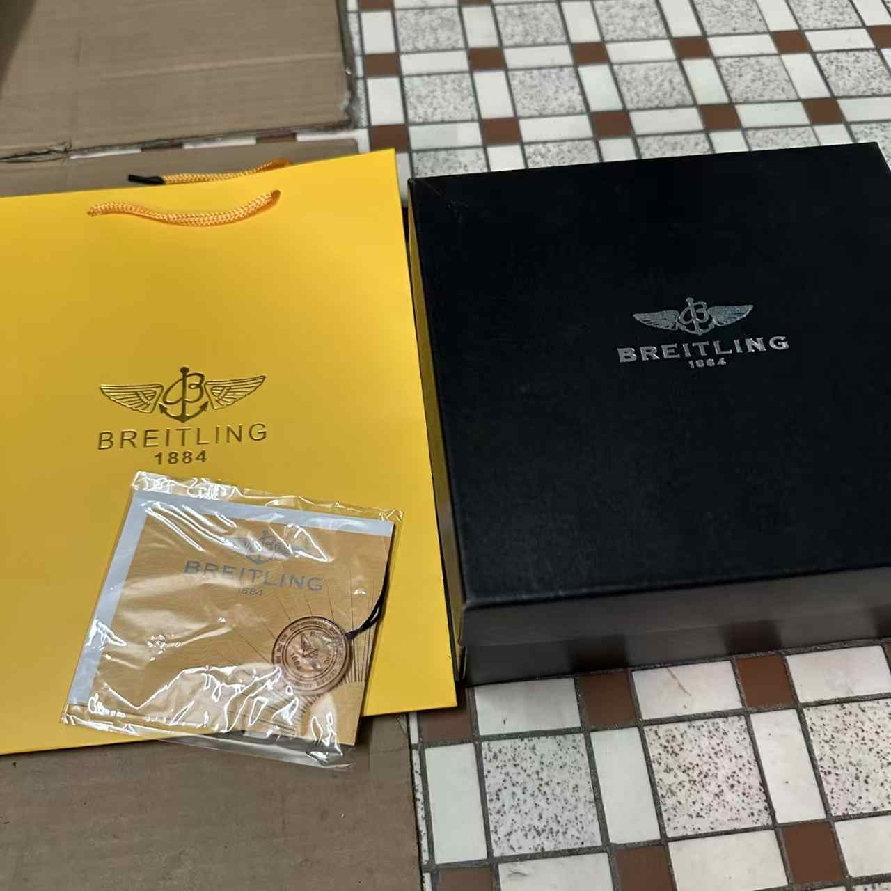 Breitling box wooden 60$