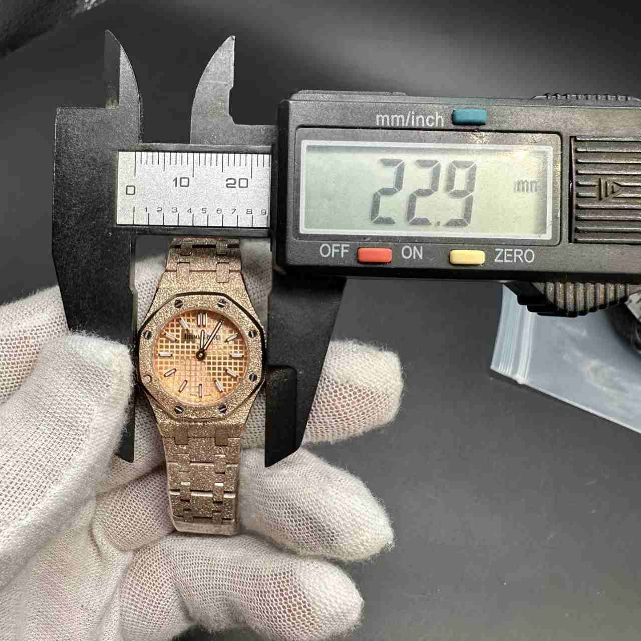 AP AAA Quartz frosted rose gold case 23mm small women watch. 120$