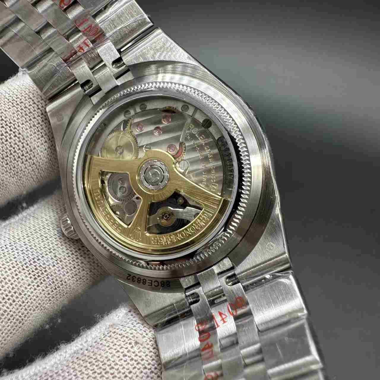 Land-dweller 127236 clean 7135 automatic steel case 36mm ice blue motif dial Flat jubilee band women watch 2025 315$