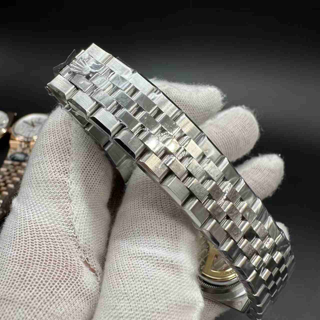 Land-dweller 127236 clean 7135 automatic steel case 36mm ice blue motif dial Flat jubilee band women watch 2025 315$