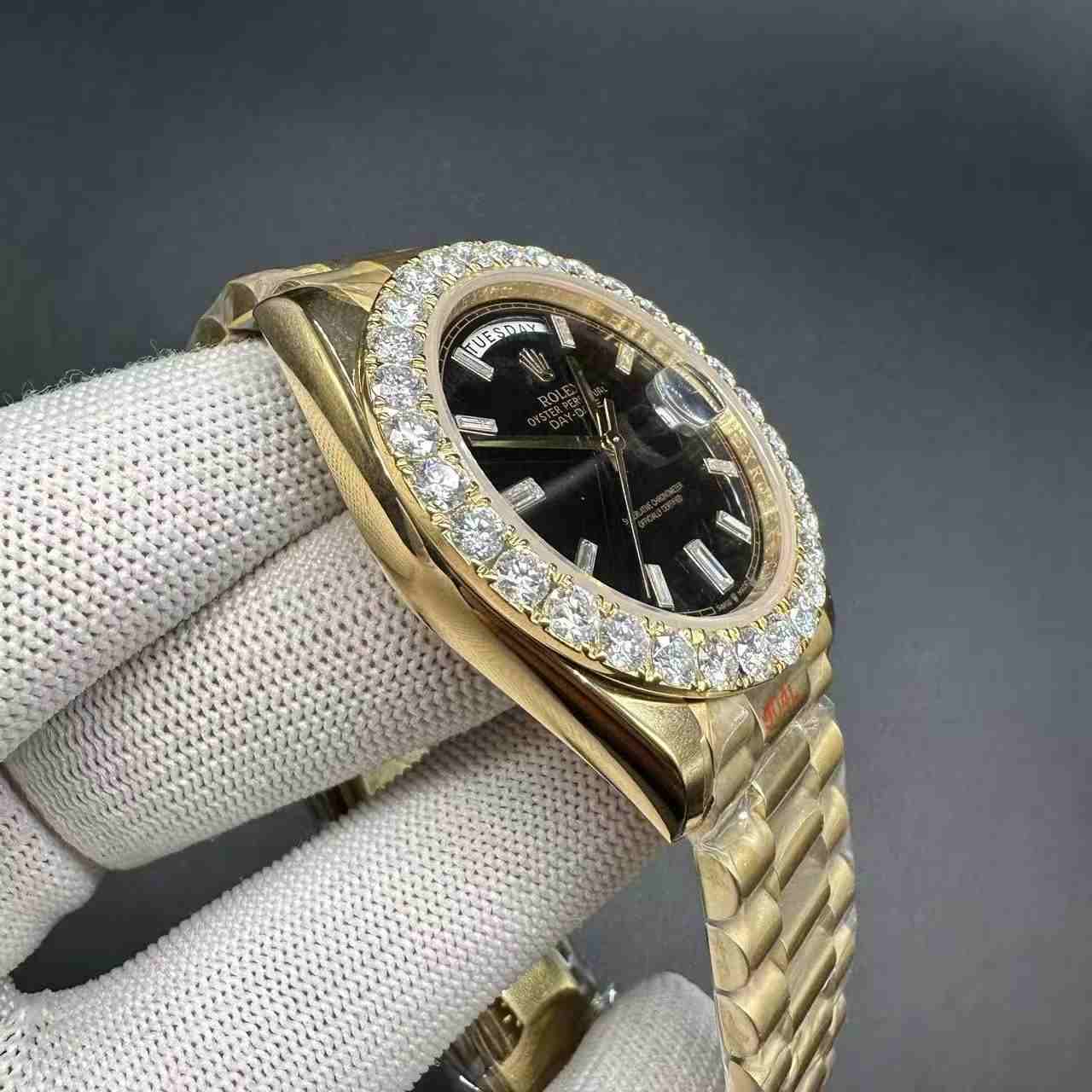 Daydate 40mm AAA+ GD factory gold case baguette black dial Moissanite diamonds bezel president band. F048+L065 300$